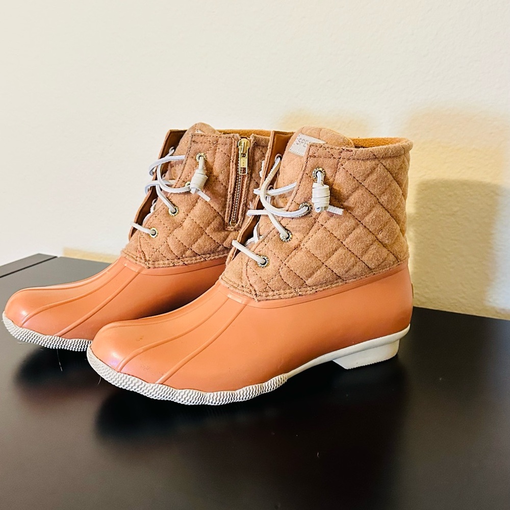 Sperry Tan and Orange Winter Boots with Quilted Design